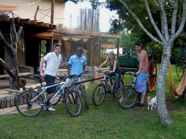 Dijembe Backpackers Lodge Stormsrivier Eksteriør bilde